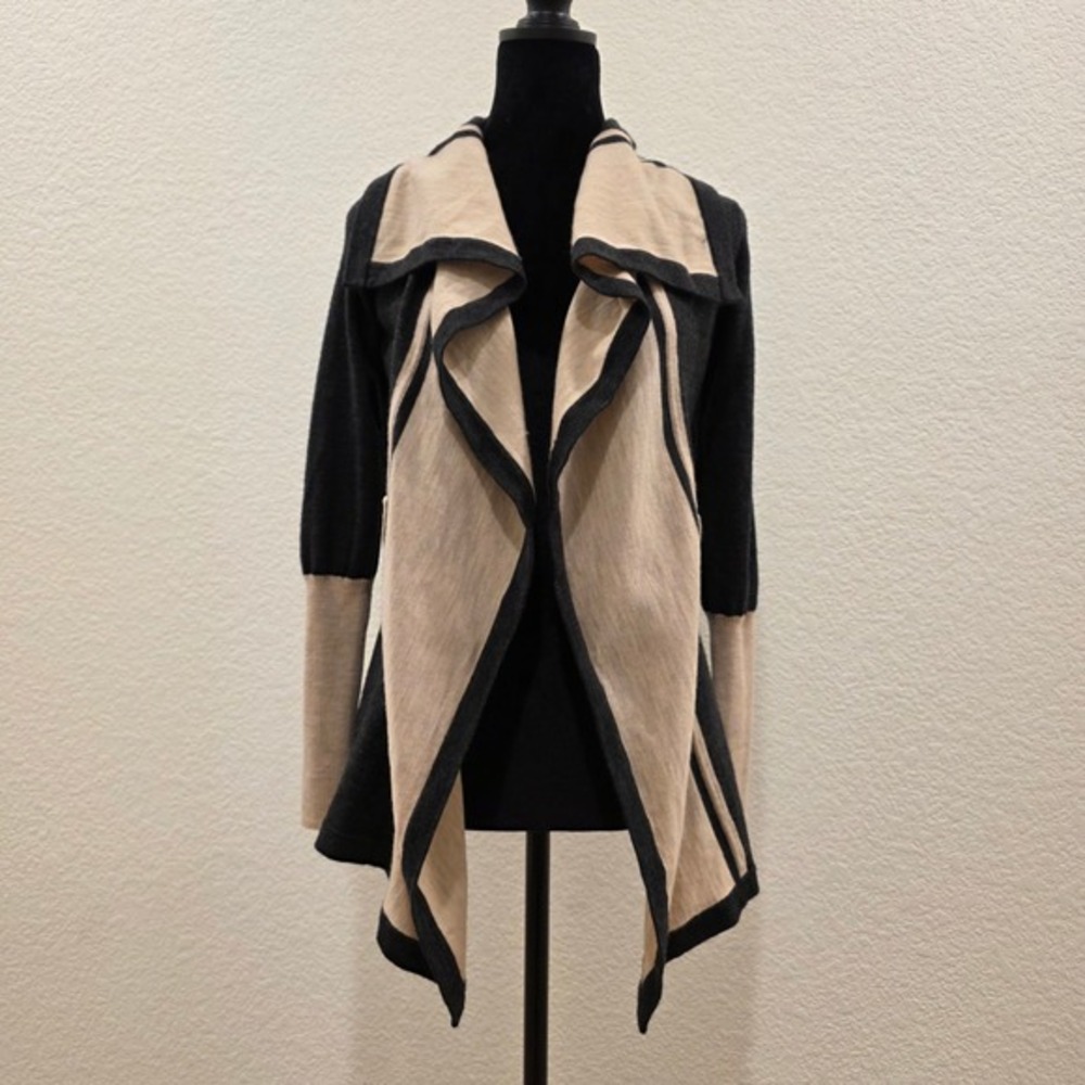 Karen Millen Charcoal Beige Striped Waterfall Cardigan Sweater Size 1 Wool Blend